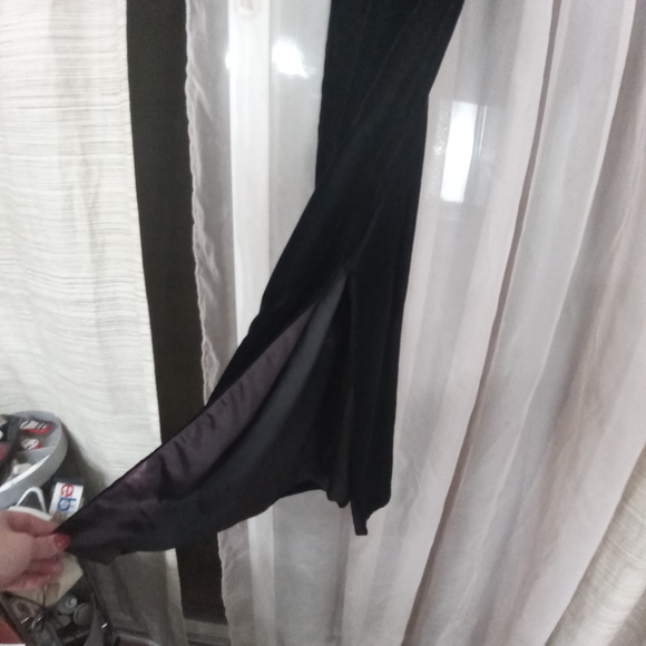 Geary Roark Kamisato black velvet maxi strappy - Picture 6 of 7